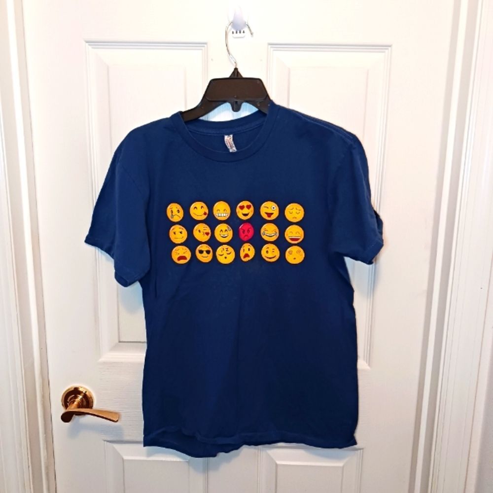 Vintage Alstyle Ultimate Apperal & Activewear Emoji Graphic T-Shirt